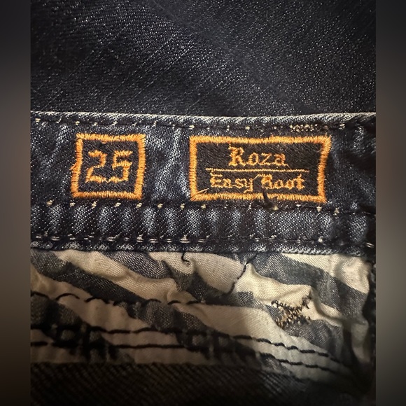 Gently Used Rock Revival (Buckle) Roza Easy Boot Women’s Jeans Waist Size 25x30 - Picture 9 of 16